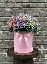 Цветочная композиция из Гипсофила и Розы в шляпной коробке в Дивном