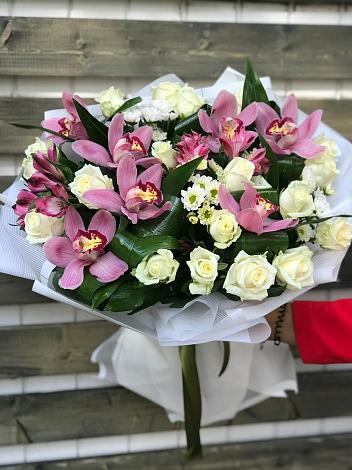 Букет цветов из: Розы и Хризантемы в Дивном