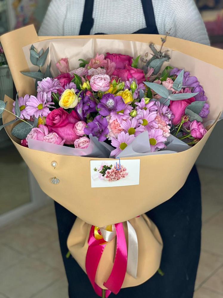 Букет цветов из: Хризантемы, Гвоздики и Альстромерии в Дивном