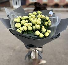 Букет Белые кустовые розы Солинеро в Дивном
