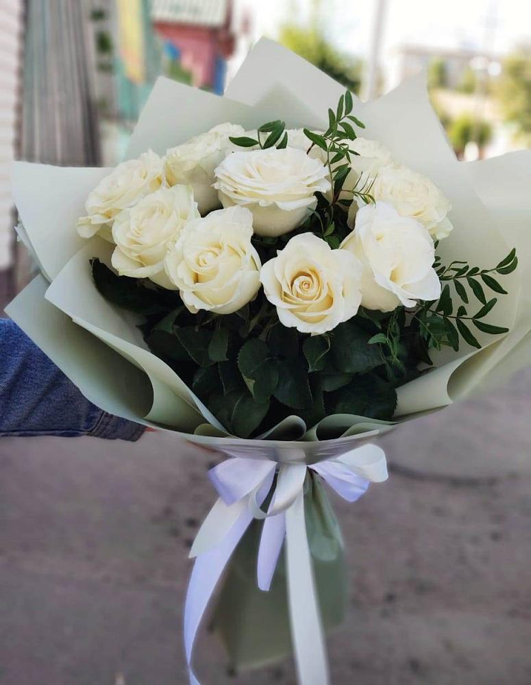 Букет Белые розы Проуд в Дивном
