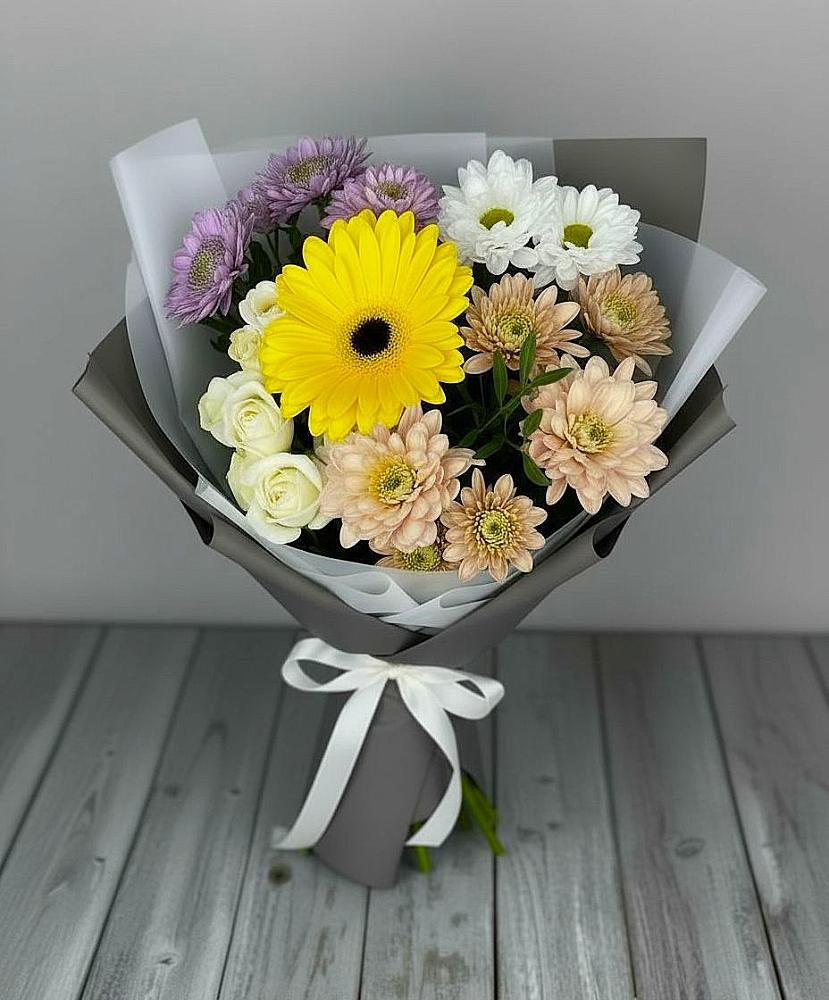 Букет цветов из: Розы, Герберы и Хризантемы в Дивном