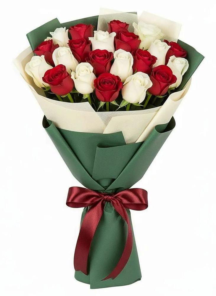 Букет Микс из красных и белых роз в Дивном