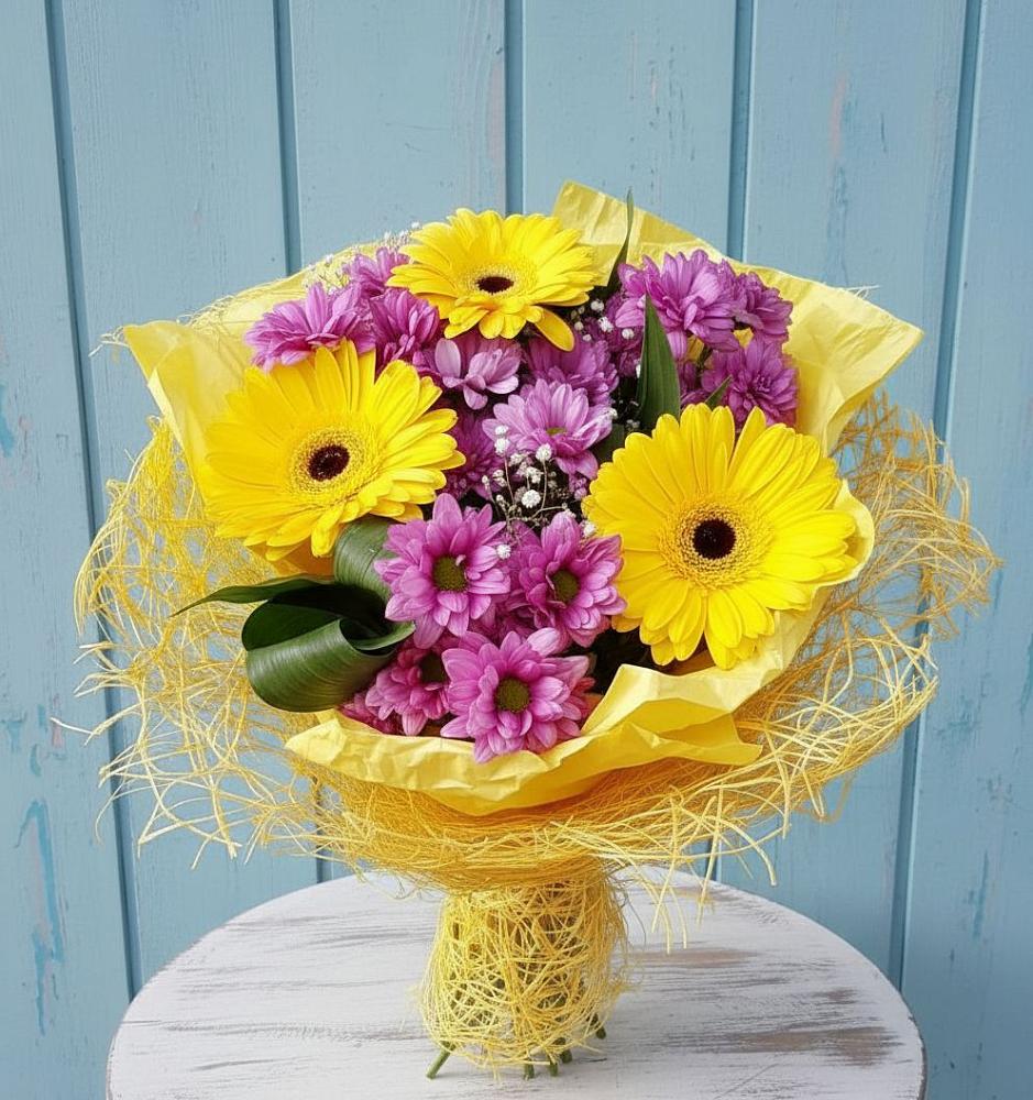 Букет цветов из: Хризантемы и Герберы в Дивном